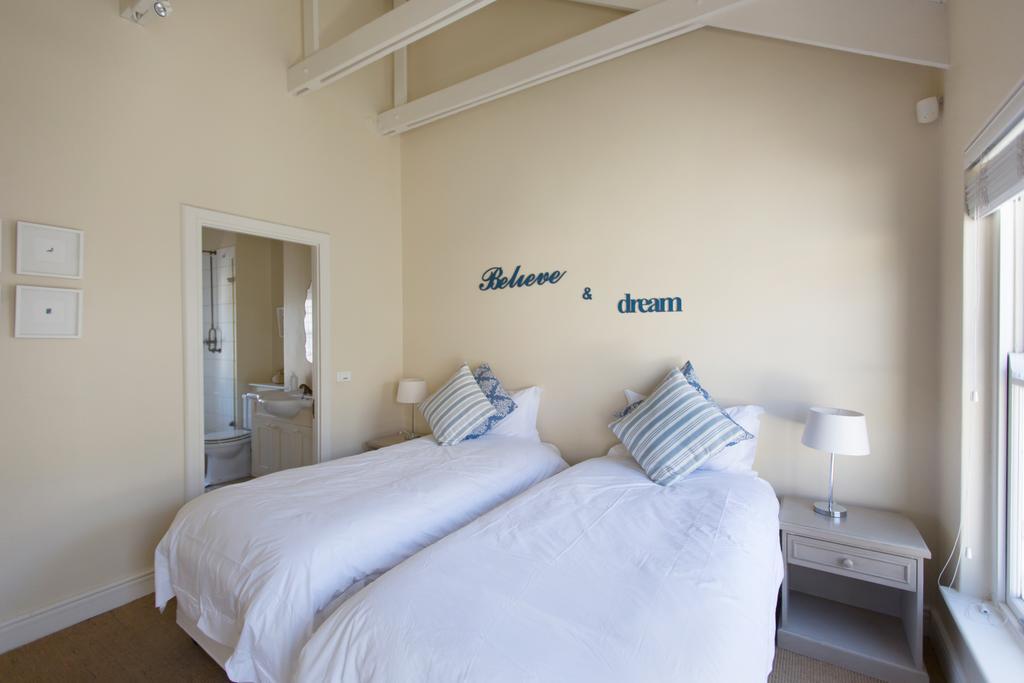 The Majestic Apartments Kalk Bay Esterno foto